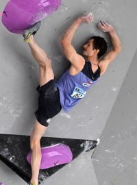 Adam Ondra během Světového poháru v Praze